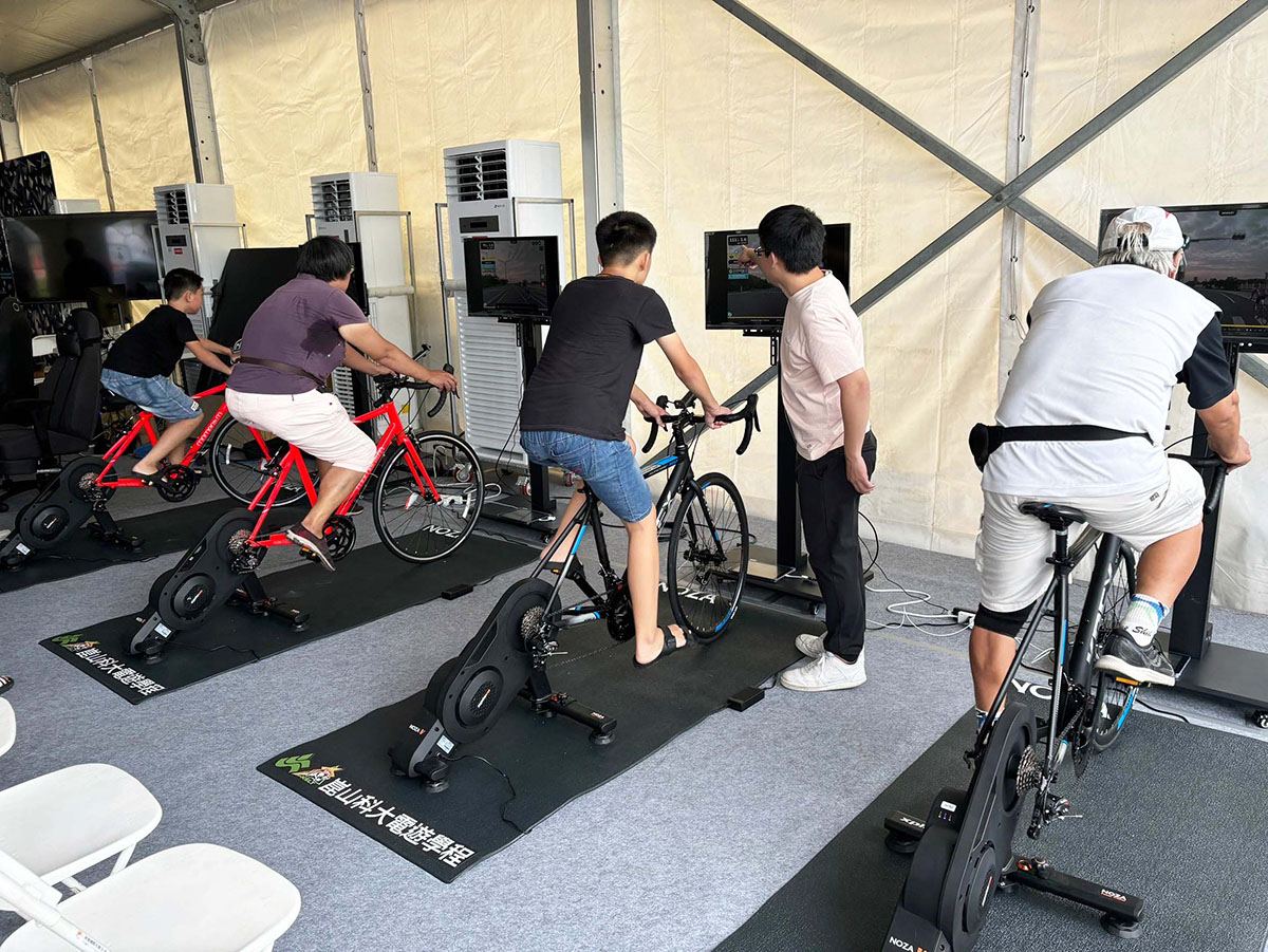 「臺南動起來，400 咖拉棒」運動嘉年華