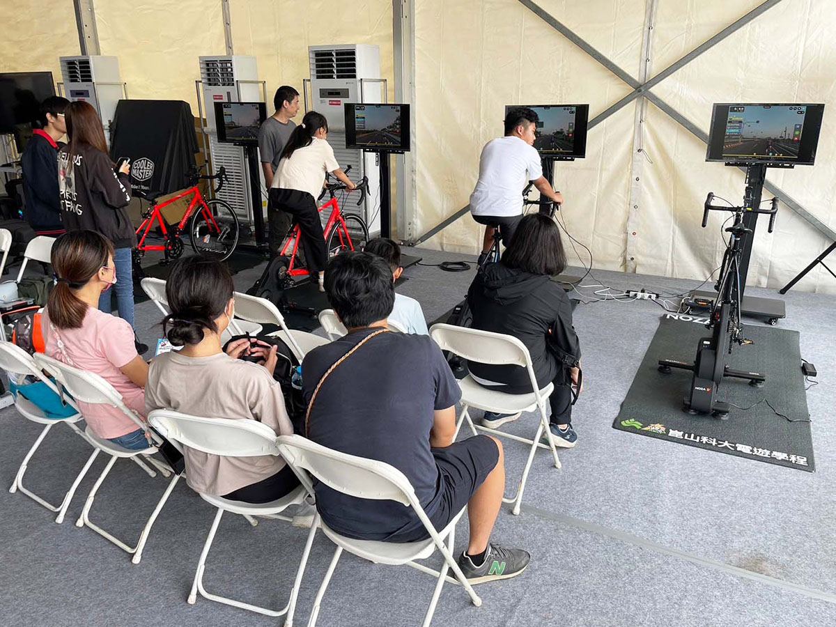 「臺南動起來，400 咖拉棒」運動嘉年華