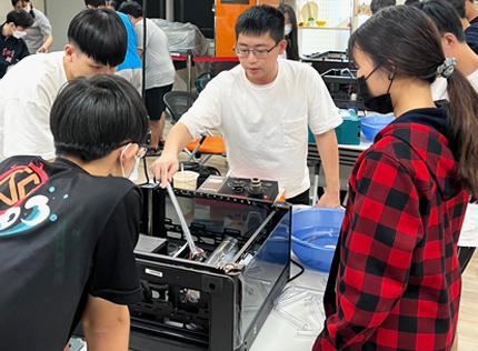 水冷電腦組裝課程上課情形